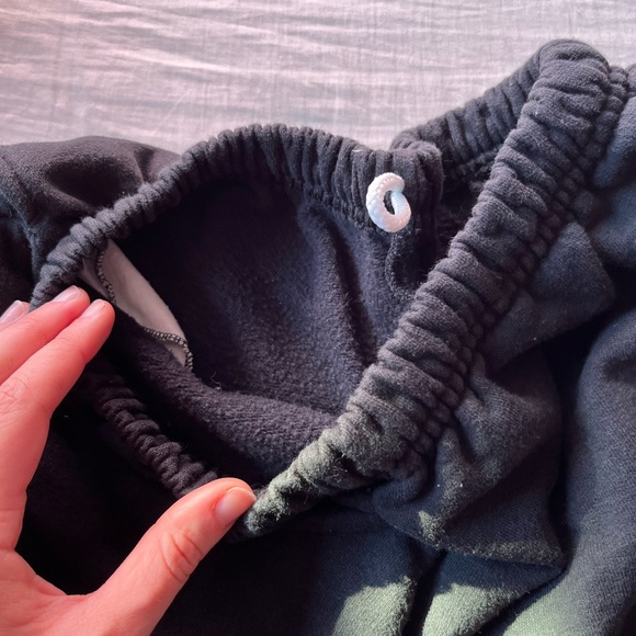 Gildan Sweatpants - Picture 3 of 3